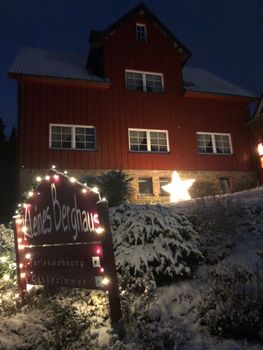 Außenansicht kleines Berghaus