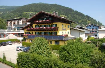 Pension im Sommer