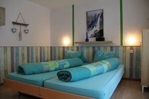 Doppelzimmer mit extra lange Betten 2.20