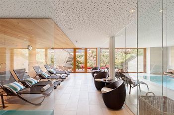 Wellnessbereich mit Pool