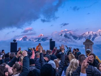 After a perfect day on the slopes, a party is a must!