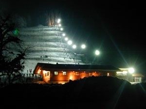 Daily floodlight - lift operation daily continuous from 9 - 22 hrs.