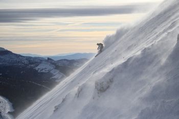 You've worn yourself out with your adventure-of-choice for the day? There is plenty to keep you occupied apart from shredding down the mountain.