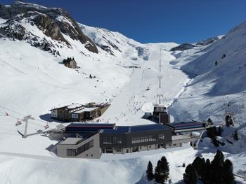 A central hub in the Ischgl ski area: the three valley stations are right next to each other.
