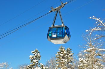 The gondola of the Karwendelbahn Mittenwald takes you to the top.