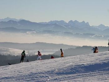 Those who have practiced diligently in the Kinderland can prove themselves afterwards on the red marked slope