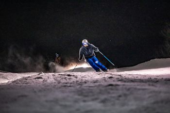 In Crotched Mountain gibt's auch eine Flutlichtanlage.