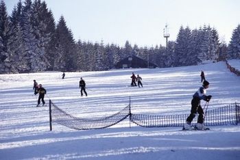 Der Skihang ist ausschließlich blau markiert