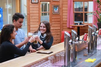 Detaillierte Infos zum Skiurlaub im Skigebiet Skihalle Alpincenter Hamburg-Wittenburg