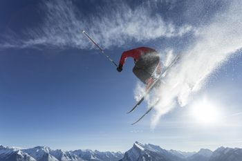 Fortgeschrittene Skifahrer kommen hier ebenso auf ihre Kosten wie Skinovizen. Knight Flight und Gun Run sind insbesondere für Könner geeignet.