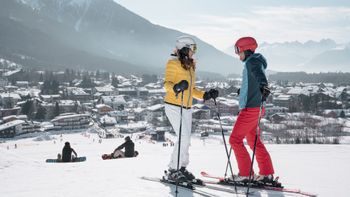 Zum Skifahren und Snowboarden stehen 1,5 Pistenkilometer zur Verfügung.