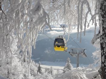 10 Lifte gibt es im Skigebiet.