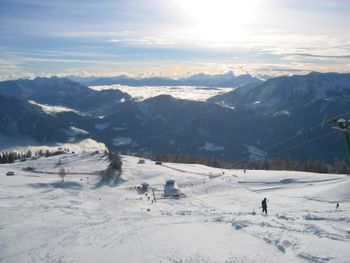 Toller Blick von den Pisten Richtung Weißensee und zu den Gailtaler und Karnischen Alpen.
