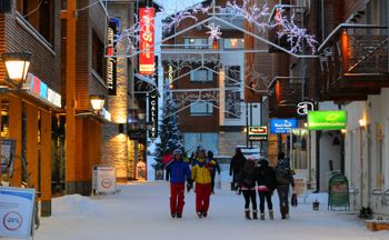 Nach dem Skifahren bietet Levy eine Vielzahl an Restaurants und Après-Ski Bars.