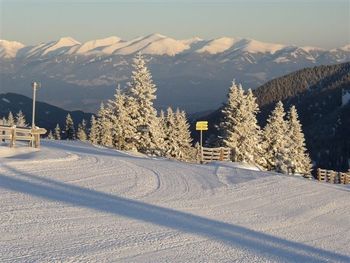 Detaillierte Infos zum Skiurlaub im Skigebiet Salzstiegl