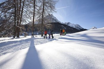 Zahlreiche Winterwanderwege warten darauf erkundet zu werden.