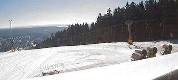 Schneekanonen helfen, wenn im Winter trotz Minusgrade der Schnee ausbleibt.