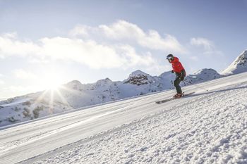 Top-präparierte, breite Pistenkilometer im Skigebiet Steinplatte Waidring