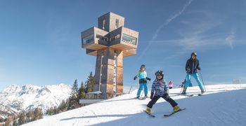 Das Wahrzeichen des Skigebiets auf der Buchensteinwand ist das beeindruckende Jakobskreuz.