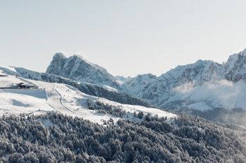 Über 40km Pisten in traumhafter Kulisse warten auf Wintersportler auf der Plose bei Brixen.