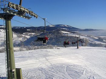 Breite Pisten im Skigebiet Vrchlabí - Kněžický vrch