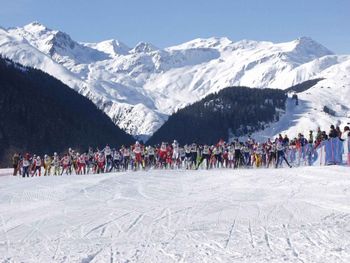 Events, wie der Surselva Marathon, runden das Loipenangebot ab.