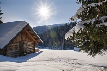 Rund 25 Loipenkilometer führen durch die winterliche Landschaft am Katschberg.