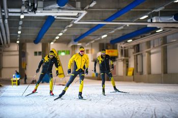 Sowohl Skater als auch Klassik-Läufer finden ein Angebot in der Skihalle.