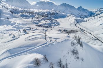 world pease cross at the Simmel