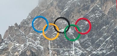 Die Olympischen Spiele finden von 6. bis 22. Februar 2026 mitten in den Dolomiten statt.