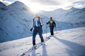 Zum Tourengehen ist es wichtig, die richtige Bekleidung zu wählen