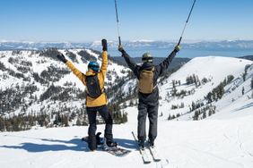 Skirucksäcke als praktische Begleiter auf der Piste.