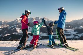 Im PillerseeTal gibt es auf und abseits der Piste zahlreiche Angebote für Familien.
