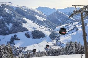 Die neue Reiterkogelbahn wird künftig in zwei Sektionen von Hinterglemm hoch zum Gipfel führen.