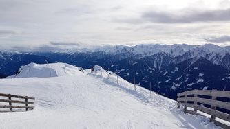 An der Bergstation des Thurntalerlifts beginnt die spektakuläre, sechs Kilometer lange Talabfahrt (Piste Nr. 1).