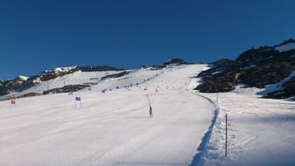 Im Sommer sind auch immer wieder Profiteams am Mölltaler Gletscher zu Gast.