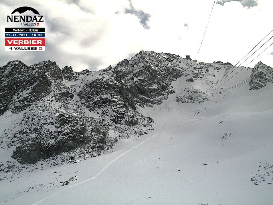 Webcam located at: 4 Vallées: Gentianes