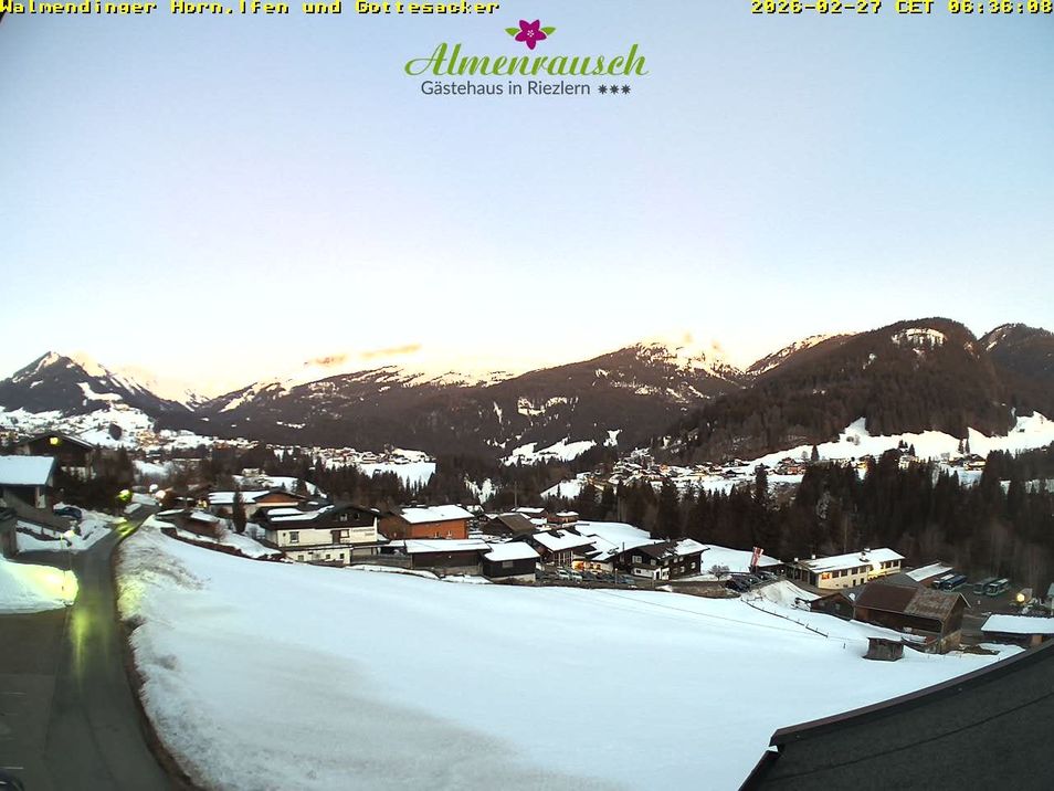 Webcam located at: "Almenrausch" Guesthouse Riezlern