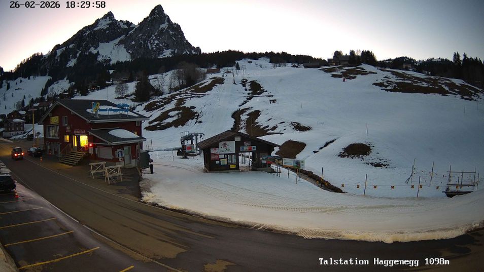 Webcam mit dem Standort: Talstation Skilifte Brunni-Haggenegg