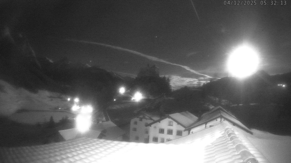 Webcam located at: Tarasp Castle