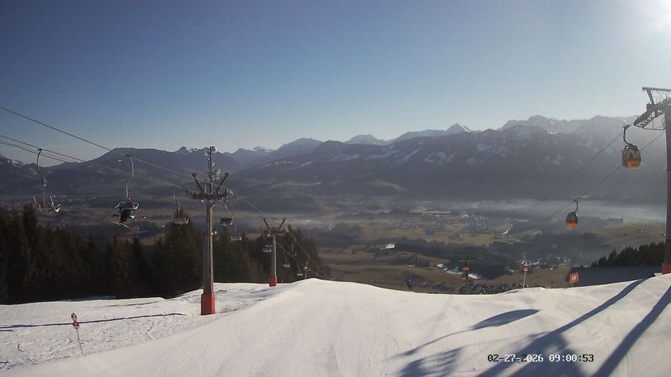 Webcam located at: Middle Station Hörnerbahn Bolsterlang