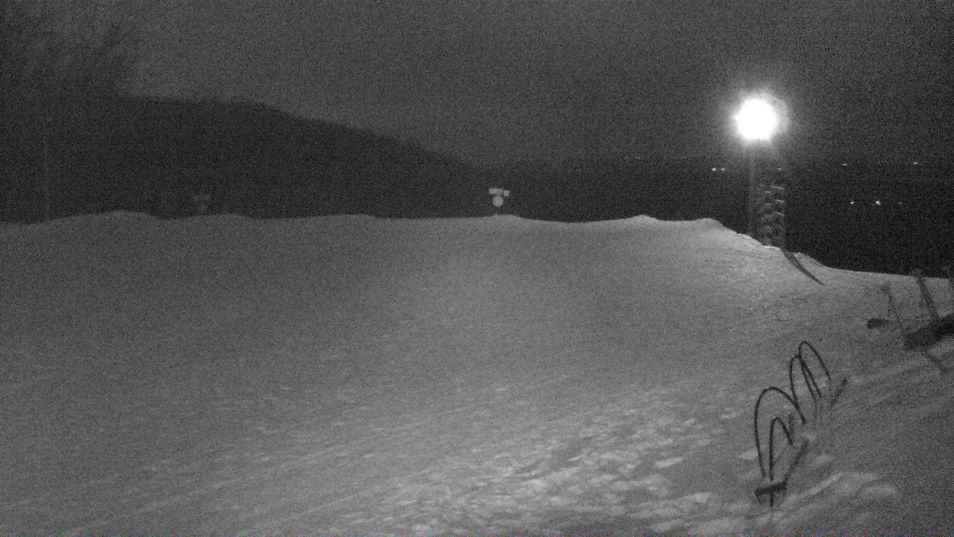 Webcam located at: Tube Peak Ski Snow Valley Barrie