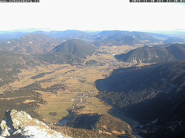 Webcam located at: Alpine Hut Hochschneeberg