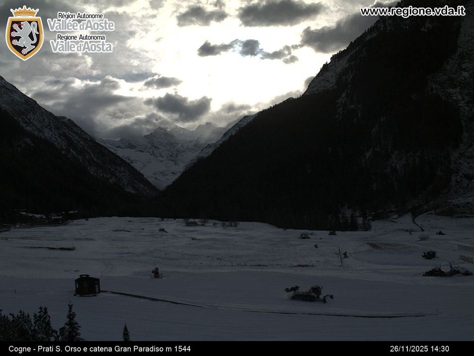 Webcam located at: Cogne Gran Paradiso View over the valley