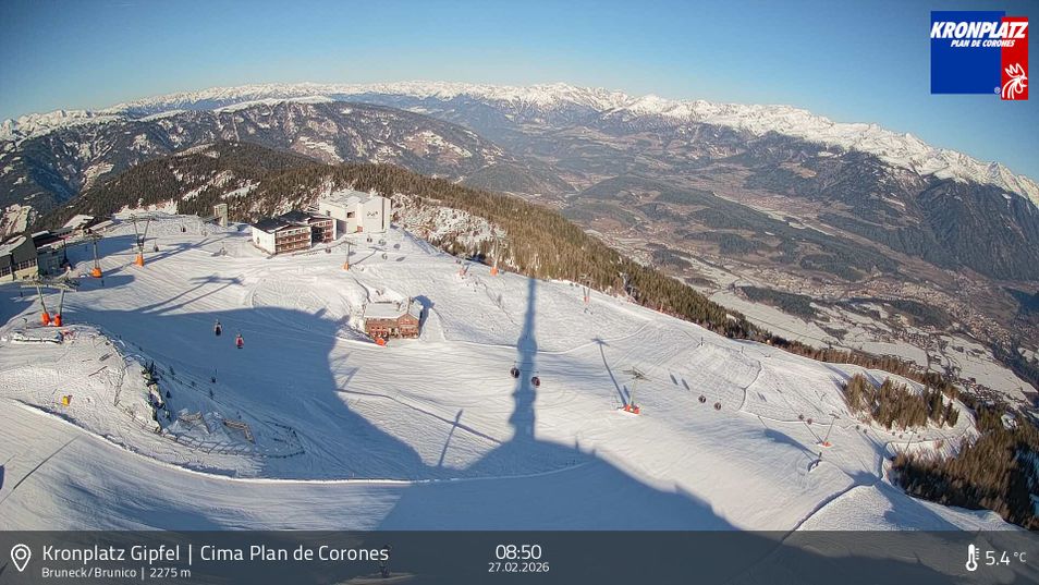 Webcam located at: View To Brunico