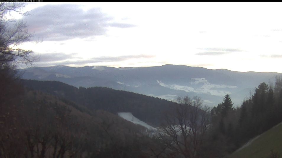 Webcam located at: View to the Feldberg from Klausenhof