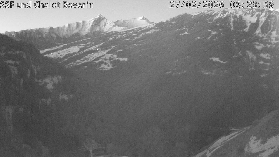 Webcam mit dem Standort: Feldis: Blick vom Skigebiet Richtung Heinzenberg