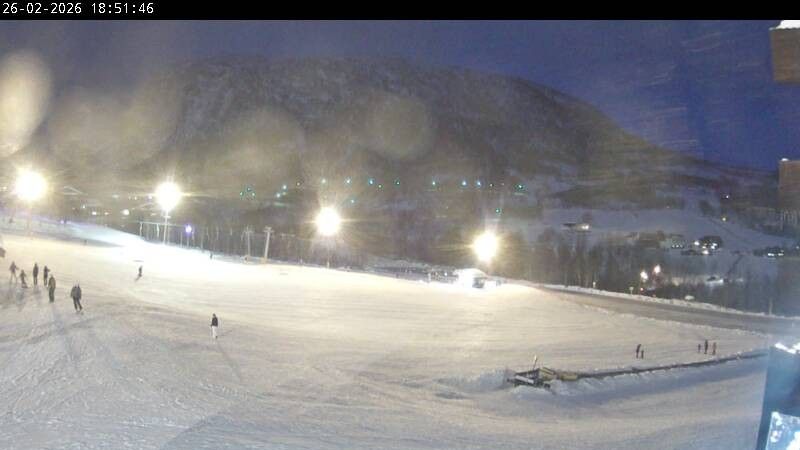 Webcam located at: Myrkdalen at the main ticket office Myrkdalsstovo