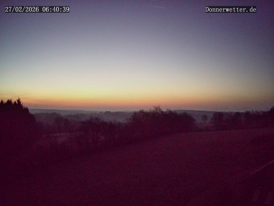 Webcam mit dem Standort: Wettermast Weißer Stein: Blick Richtung Hohe Acht