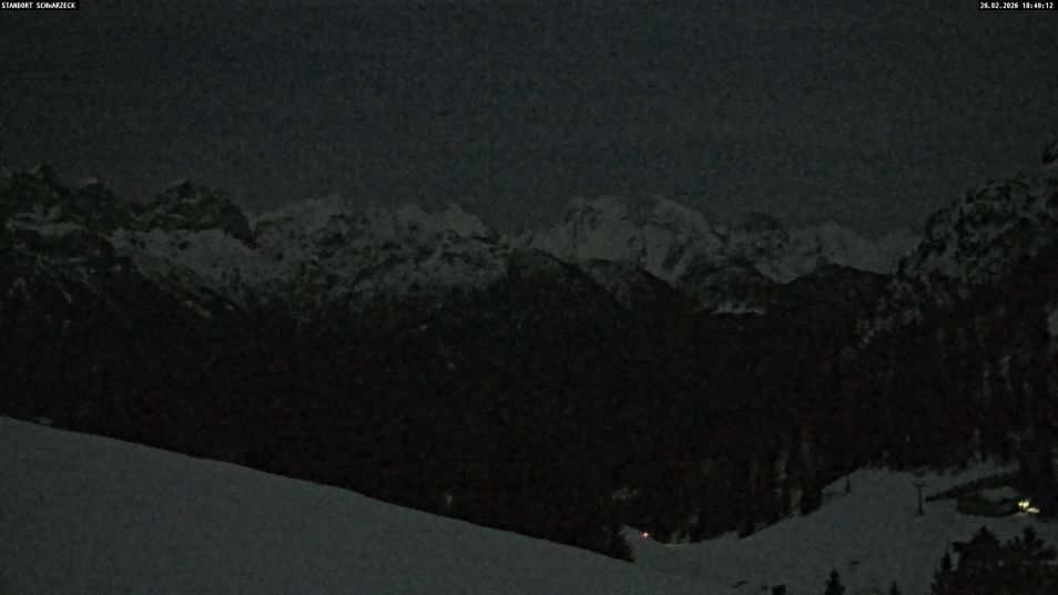 Webcam located at: Lofer: View to the Alps of Berchtesgaden
